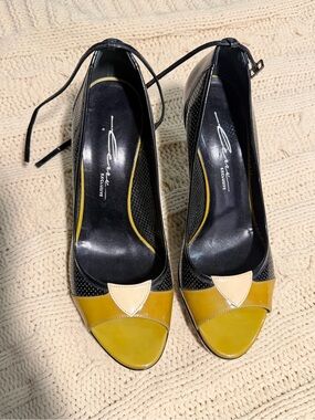 GRAIL Women’s Black & Mustard Heels Vintage 2000s René Exclusive, Italy, leather